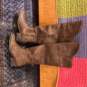 Super cute brown knee high boots